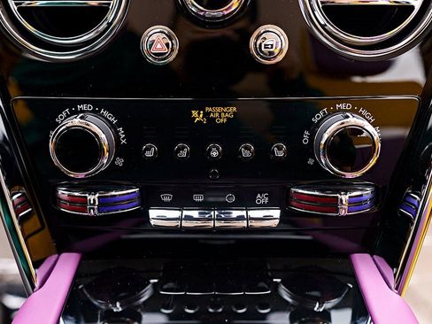 Used 2025 Rolls-Royce Cullinan image 79