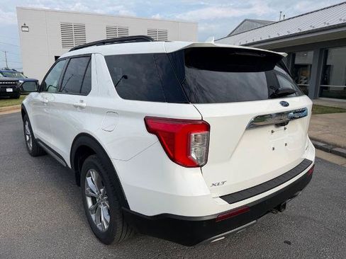 Certified 2022 Ford Explorer XLT w/ Equipment Group 202A AWD/4WD image 3