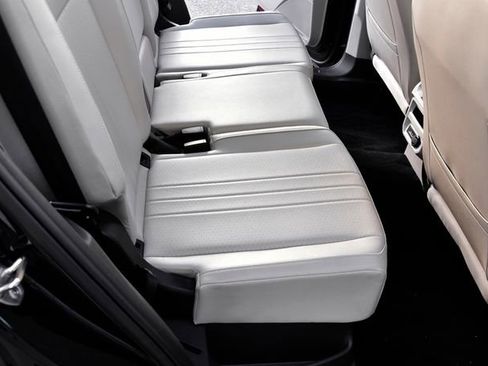 Used 2023 Volkswagen Tiguan SE R-Line image 13