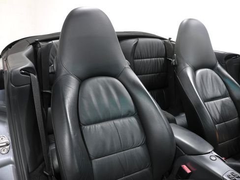 Used 2002 Porsche 911 Cabriolet image 29