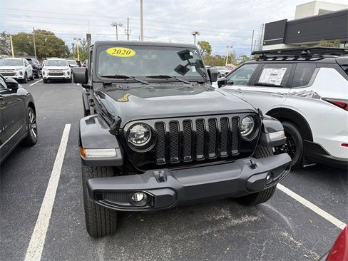 Used 2020 Jeep Wrangler Unlimited Sahara image 6