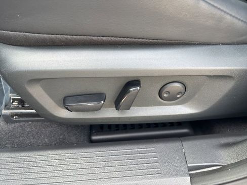 Used 2023 Nissan Rogue SV w/ SV Premium B Package image 20