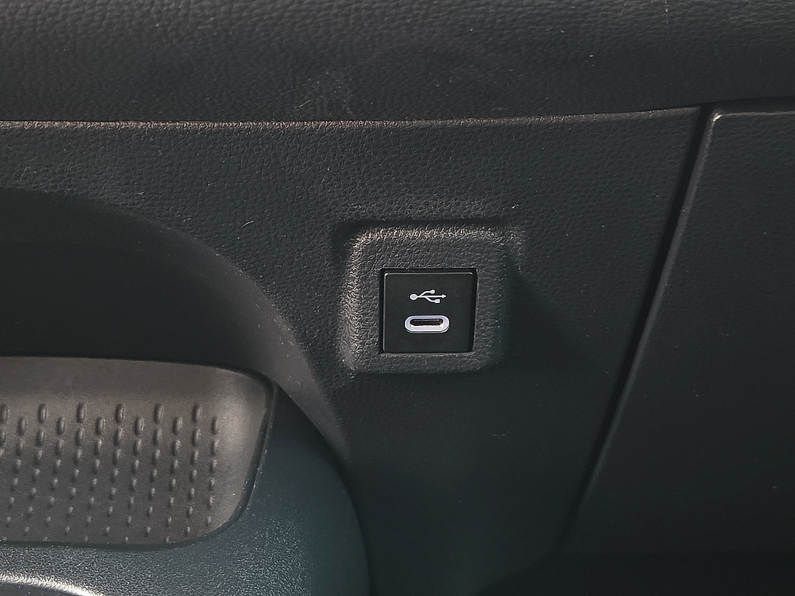 Used 2024 Toyota Corolla SE FWD image 18