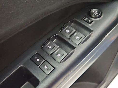 Used 2021 Chevrolet Colorado ZR2 w/ ZR2 Dusk Special Edition image 17