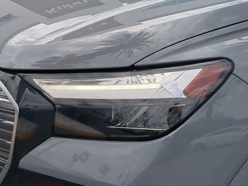 Used 2023 Audi Q4 e-tron Premium Plus w/ Premium Plus image 7