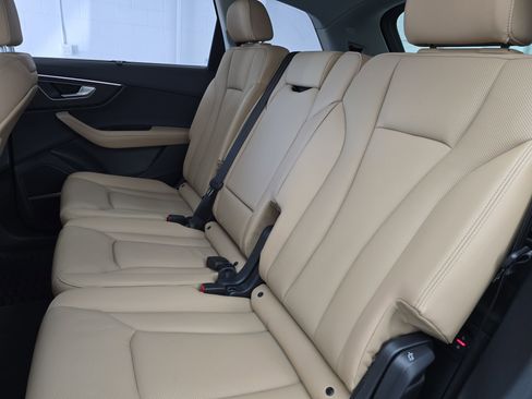 Used 2025 Audi Q7 3.0T Premium Plus w/ Premium Plus Package image 16