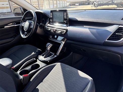 Certified 2023 Kia Seltos S image 27
