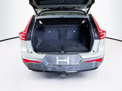 Used 2023 Volvo XC40 B5 Plus w/ Driver Assist Package AWD/4WD image 23