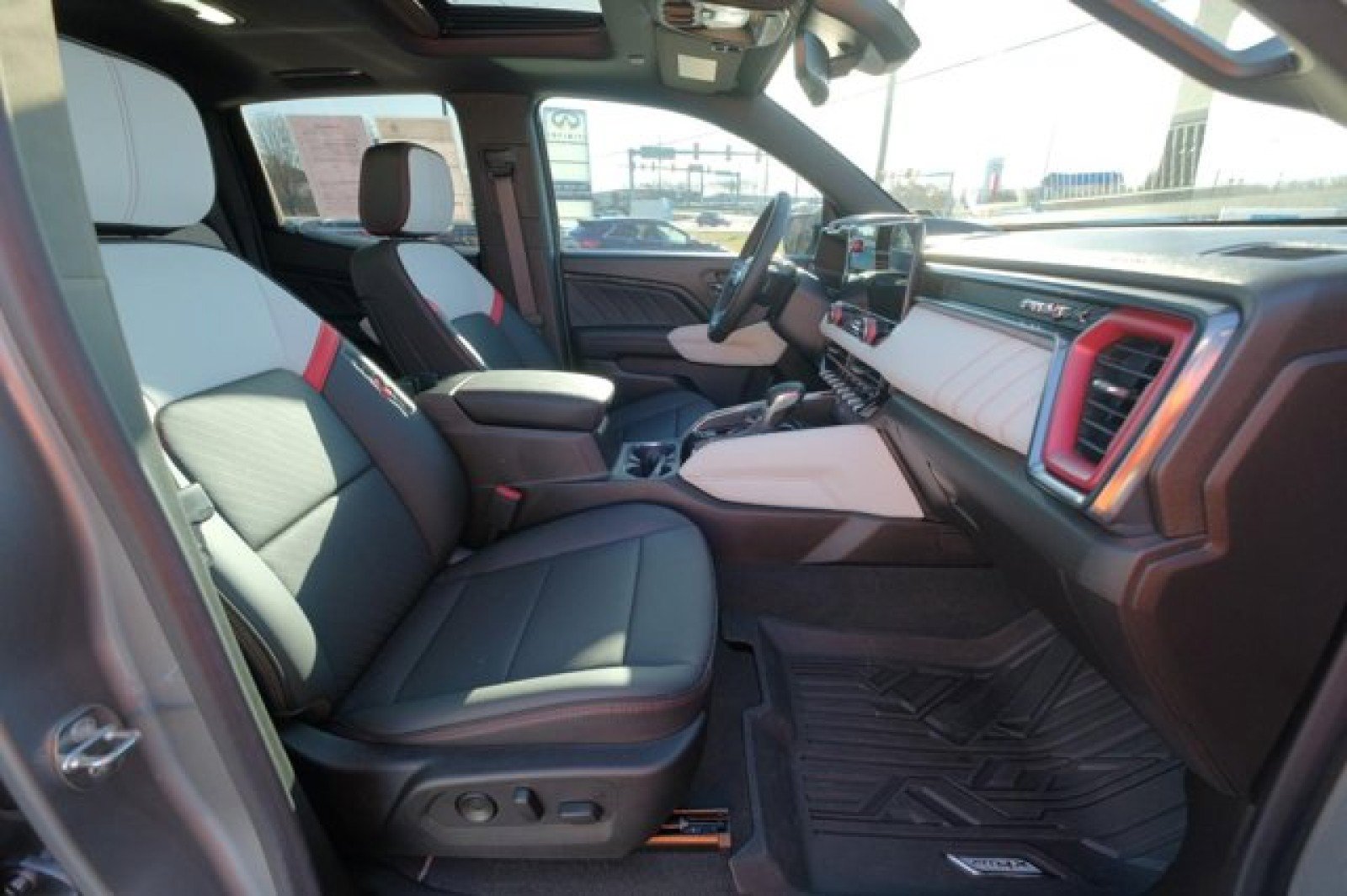 Used 2023 GMC Canyon AT4X AWD/4WD image 19