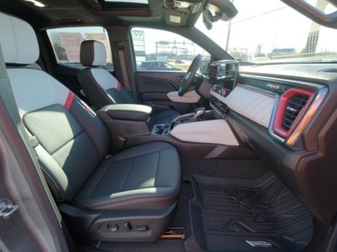 Used 2023 GMC Canyon AT4X image 19