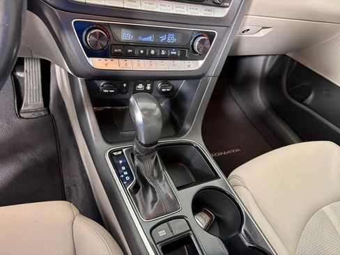 Used 2019 Hyundai Sonata SEL FWD image 17