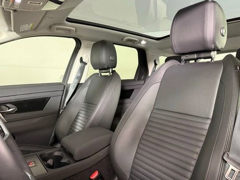 Used 2025 Land Rover Discovery Sport S image 15