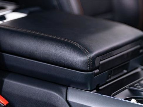 Used 2025 Ford F150 Lariat w/ Equipment Group 501A Mid image 38