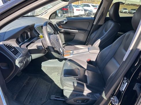 Used 2017 Volvo XC60 T5 Inscription w/ Advanced Package image 12