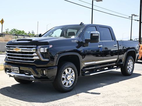 New 2026 Chevrolet Silverado 2500 High Country w/ Technology Package AWD/4WD image 8