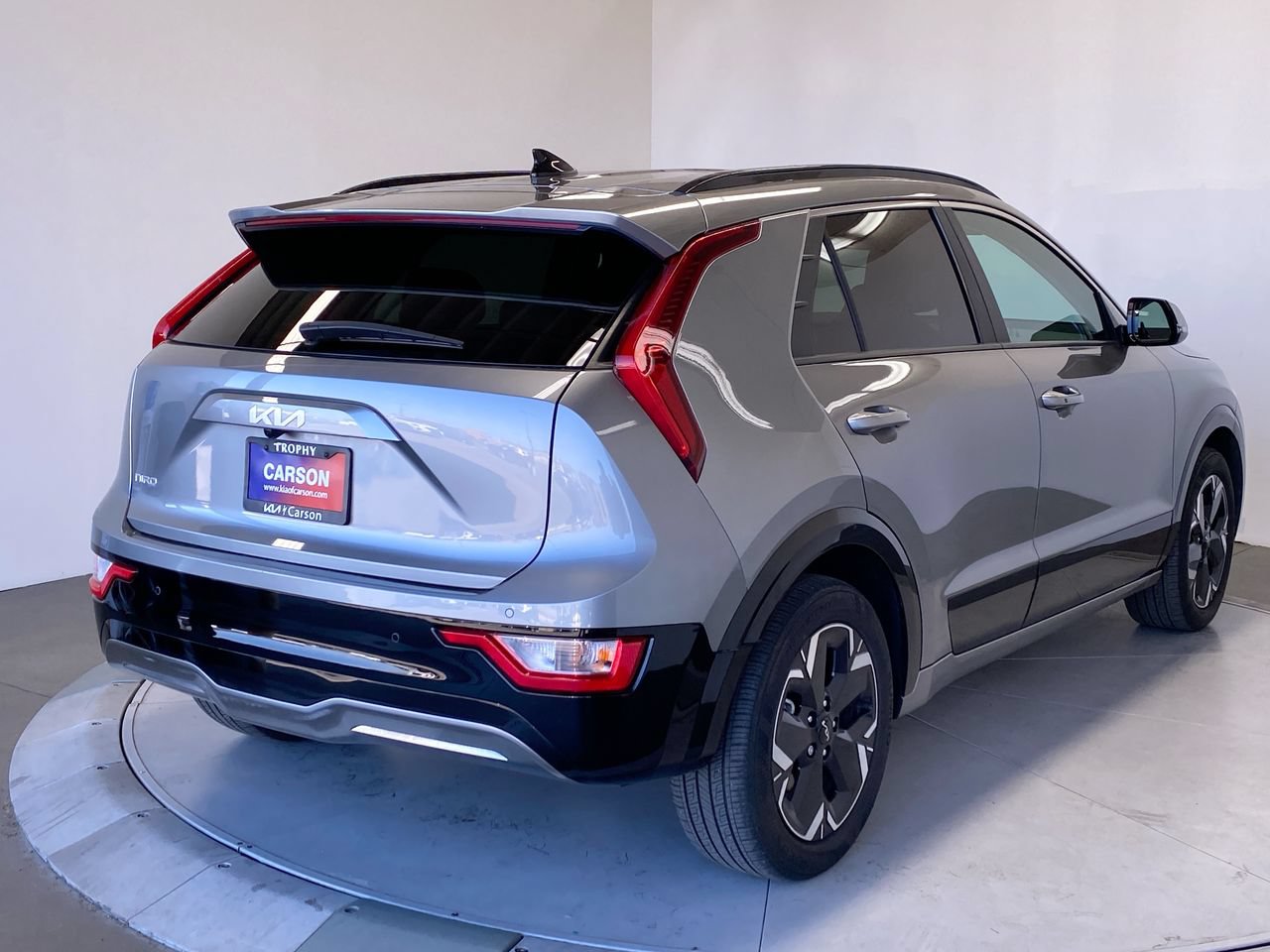 Certified 2024 Kia Niro Wind FWD image 5