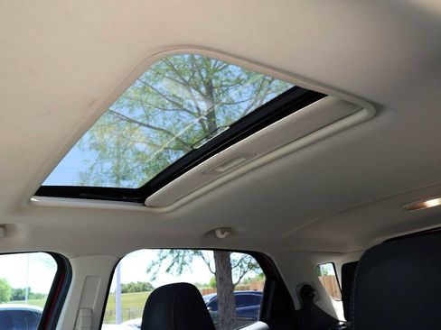 Used 2021 Ford EcoSport SE w/ SE Convenience Package FWD image 29