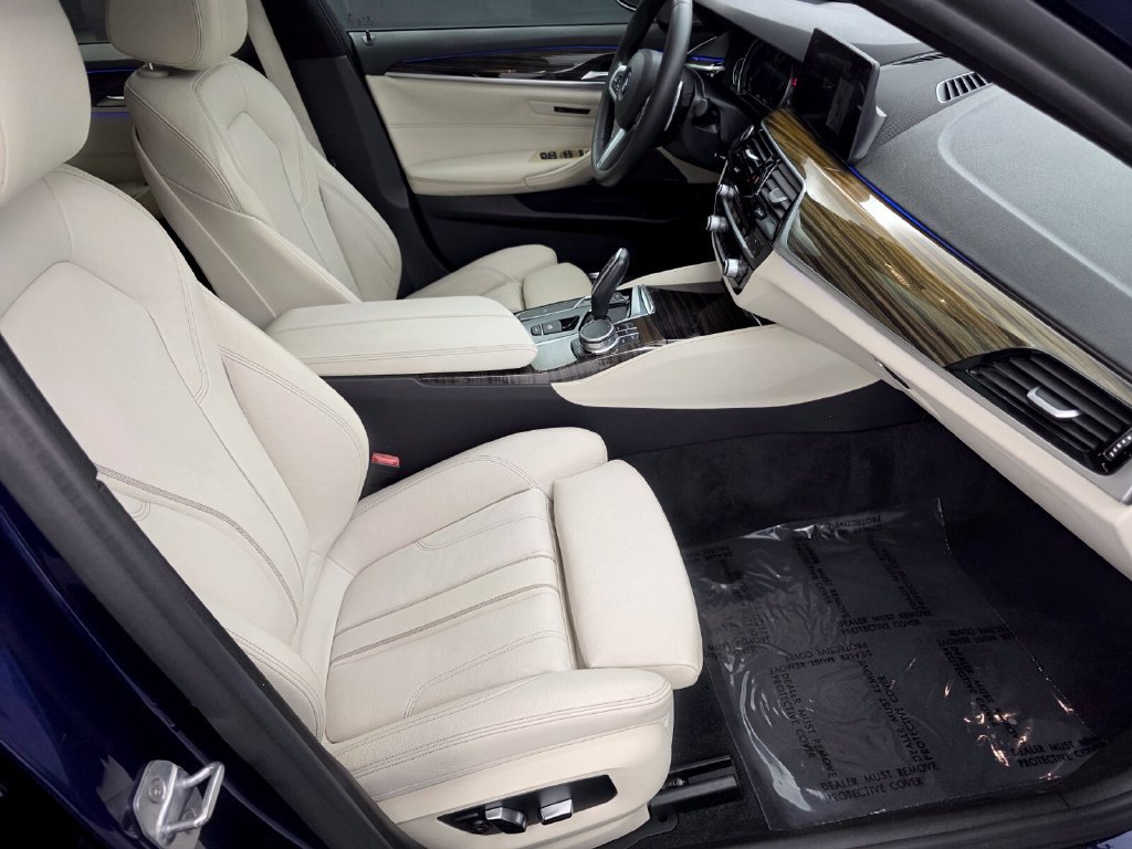 Used 2019 BMW 540i w/ M Sport Package RWD image 27