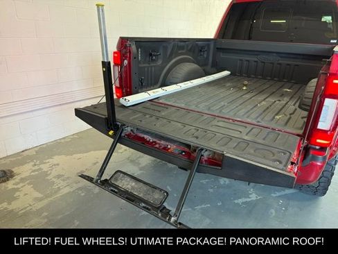 Used 2022 Ford F350 King Ranch w/ King Ranch Ultimate Package AWD/4WD image 12