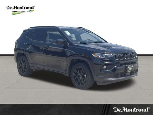New 2025 Jeep Compass Latitude w/ Altitude Special Edition image 3