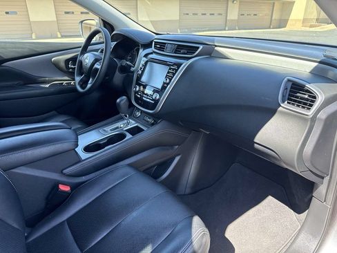 Used 2019 Nissan Murano FWD image 18