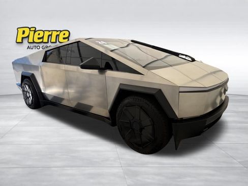 Used 2024 Tesla Cybertruck AWD Crew Cab image 8
