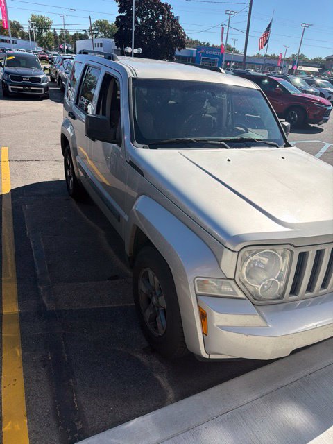 Used 2008 Jeep Liberty Sport w/ Popular Equipment Group AWD/4WD image 3