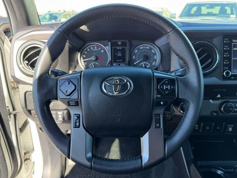 Certified 2022 Toyota Tacoma TRD Sport image 19