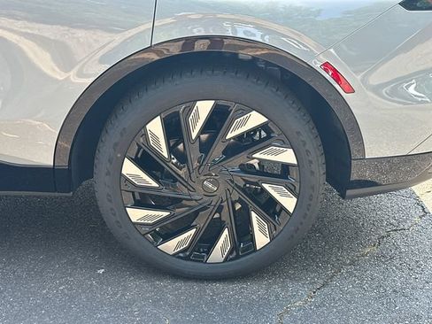 New 2026 Lincoln Nautilus Reserve AWD/4WD image 18