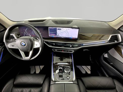 Used 2024 BMW X7 xDrive40i AWD/4WD image 16