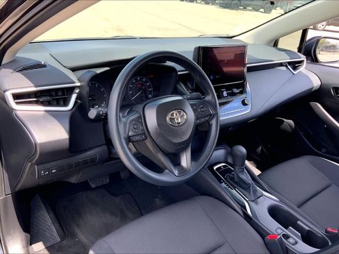 Certified 2025 Toyota Corolla LE image 17