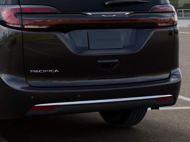 New 2027 Chrysler Pacifica Select FWD image 13