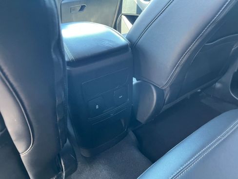 Used 2023 Ford Explorer XLT w/ Equipment Group 202A RWD image 24