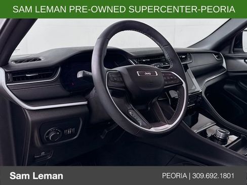 Used 2024 Jeep Grand Cherokee Altitude image 9