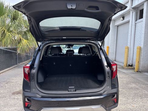 Used 2025 Kia Seltos S FWD image 33