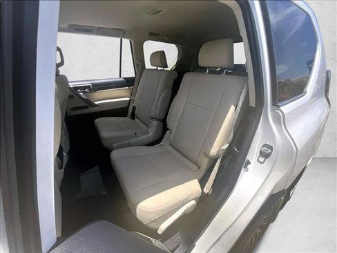 Used 2023 Lexus GX 460 Premium AWD/4WD image 28