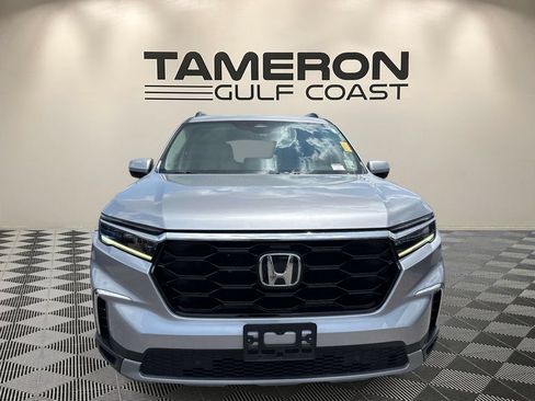 Used 2024 Honda Pilot Touring image 2