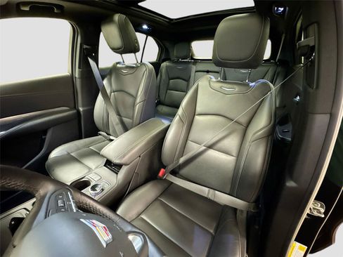 Used 2025 Cadillac XT4 Premium Luxury w/ Technology Package FWD image 21