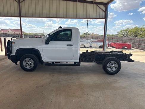 Used 2024 Chevrolet Silverado 2500 W/T w/ WT Convenience Package AWD/4WD image 4