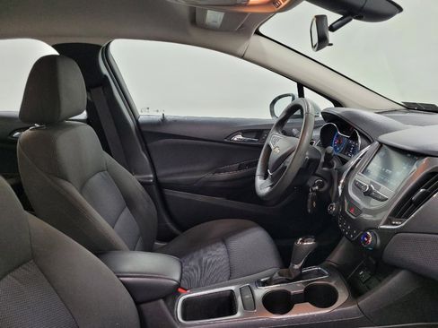 Used 2016 Chevrolet Cruze LT FWD image 21