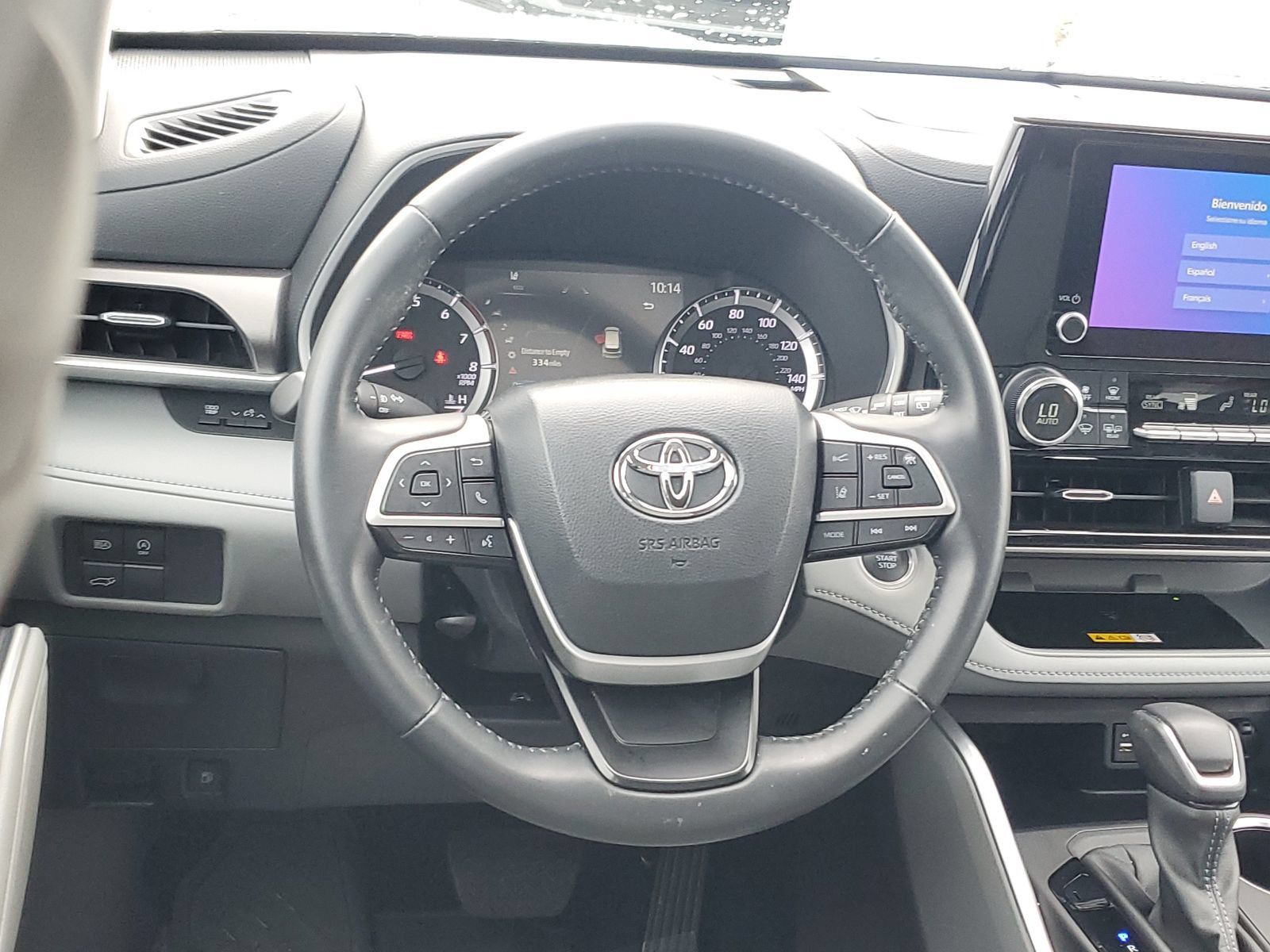 Used 2024 Toyota Highlander XLE AWD/4WD image 12