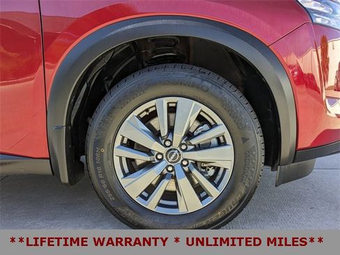 Used 2023 Nissan Pathfinder SV w/ Black Appearance Package image 11