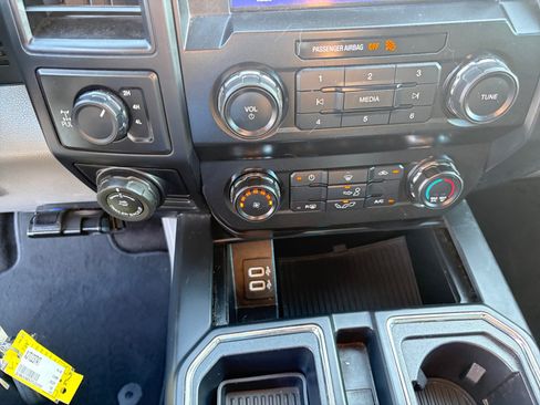 Used 2019 Ford F150 XL w/ Equipment Group 101A Mid AWD/4WD image 19