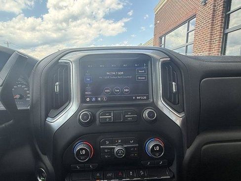 Used 2022 Chevrolet Silverado 1500 RST AWD/4WD image 27