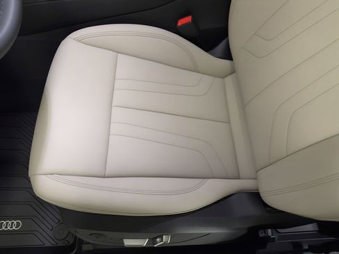New 2026 Audi Q3 quattro 2.0T AWD/4WD image 13