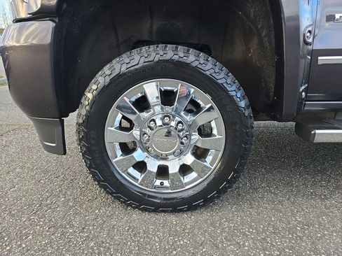 Used 2015 GMC Sierra 2500 Denali w/ Duramax Plus Package image 36