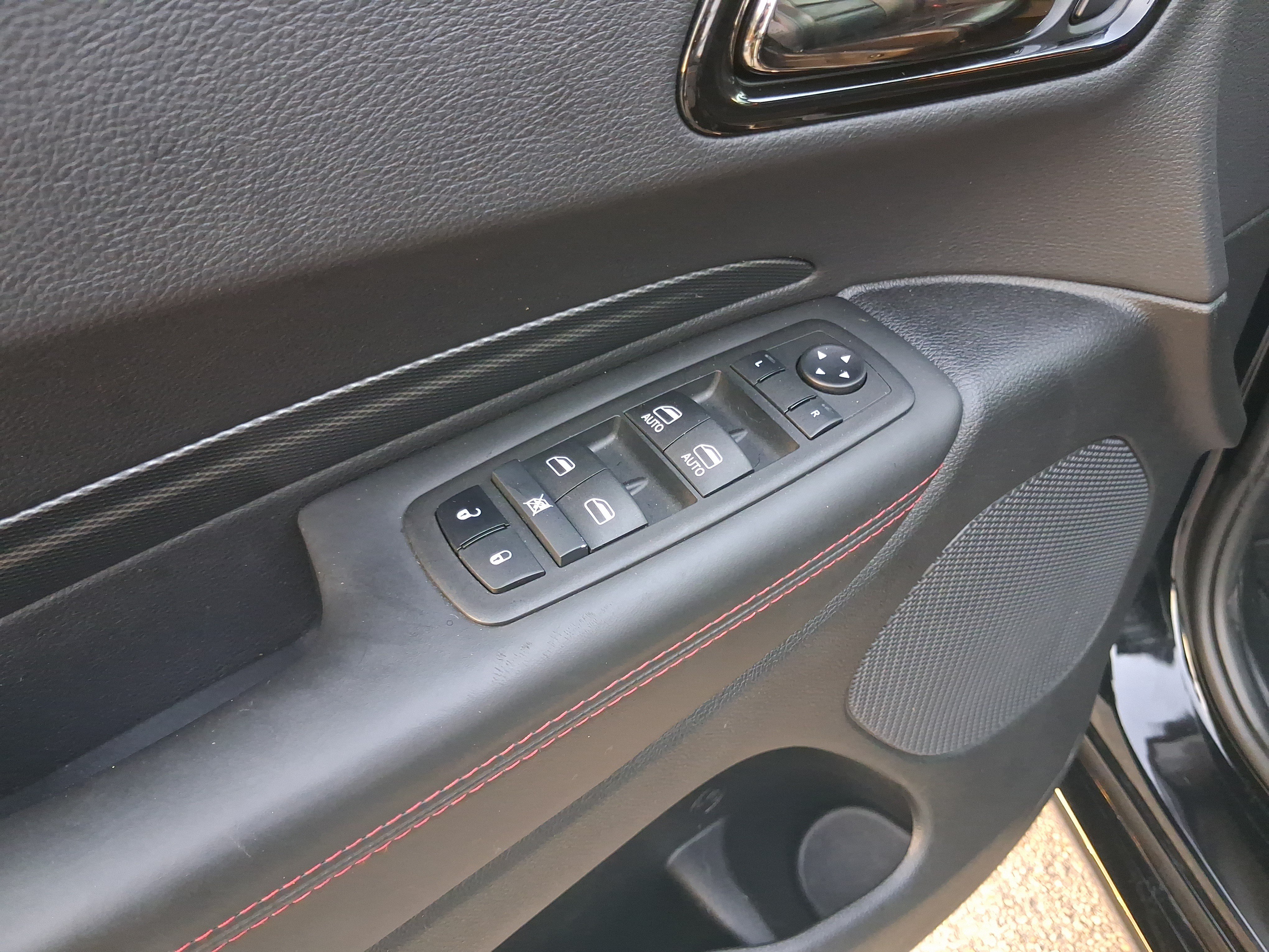 Used 2024 Dodge Durango R/T RWD image 15