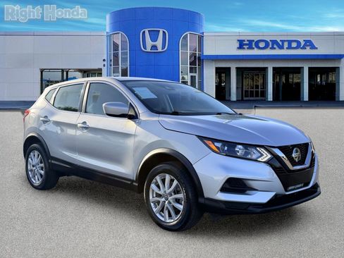 Used 2020 Nissan Rogue Sport S w/ Appearance Package FWD image 9