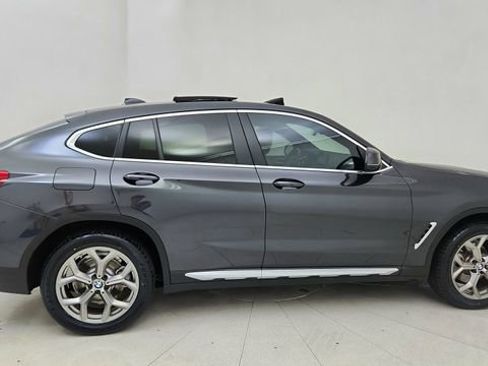 Used 2025 BMW X4 xDrive30i AWD/4WD image 6