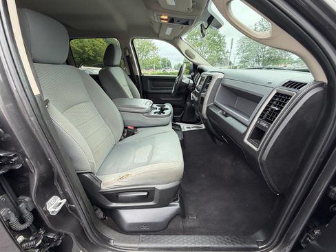 Used 2018 RAM 3500 Tradesman w/ Chrome Appearance Group AWD/4WD image 22